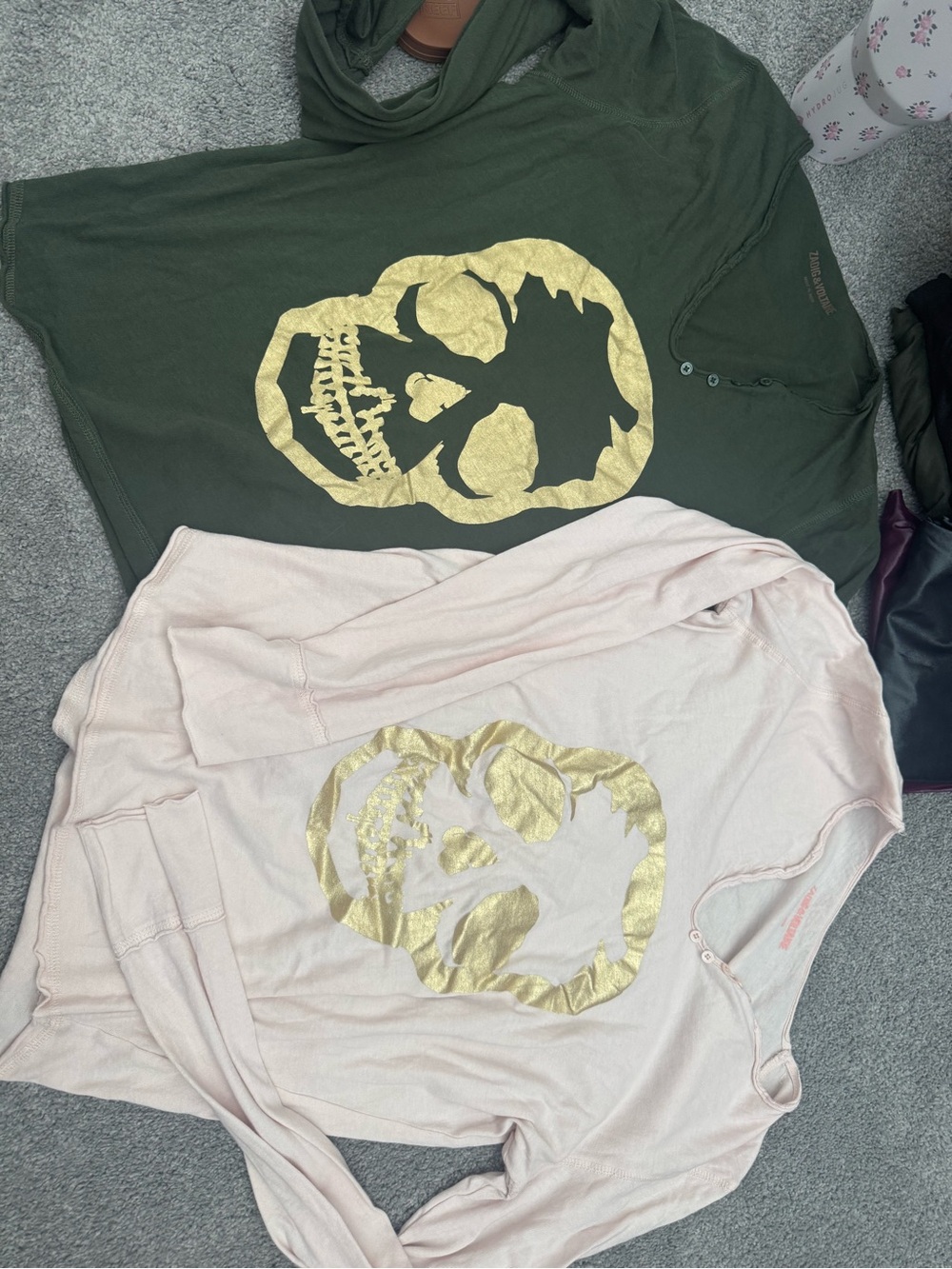 Zadig & Voltaire Long-Sleeve Skull Tee in Olive Green & Light Pink